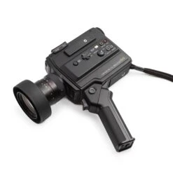 Minolta XL-Sound 84 :: Super 8mm -Modern Camera Shop Minolta XL Sound 84 8mm Angle